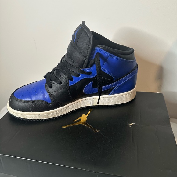 Jordan 1 Mid Black Royal Blue .Comes with authentic shoebox - Picture 6 of 6